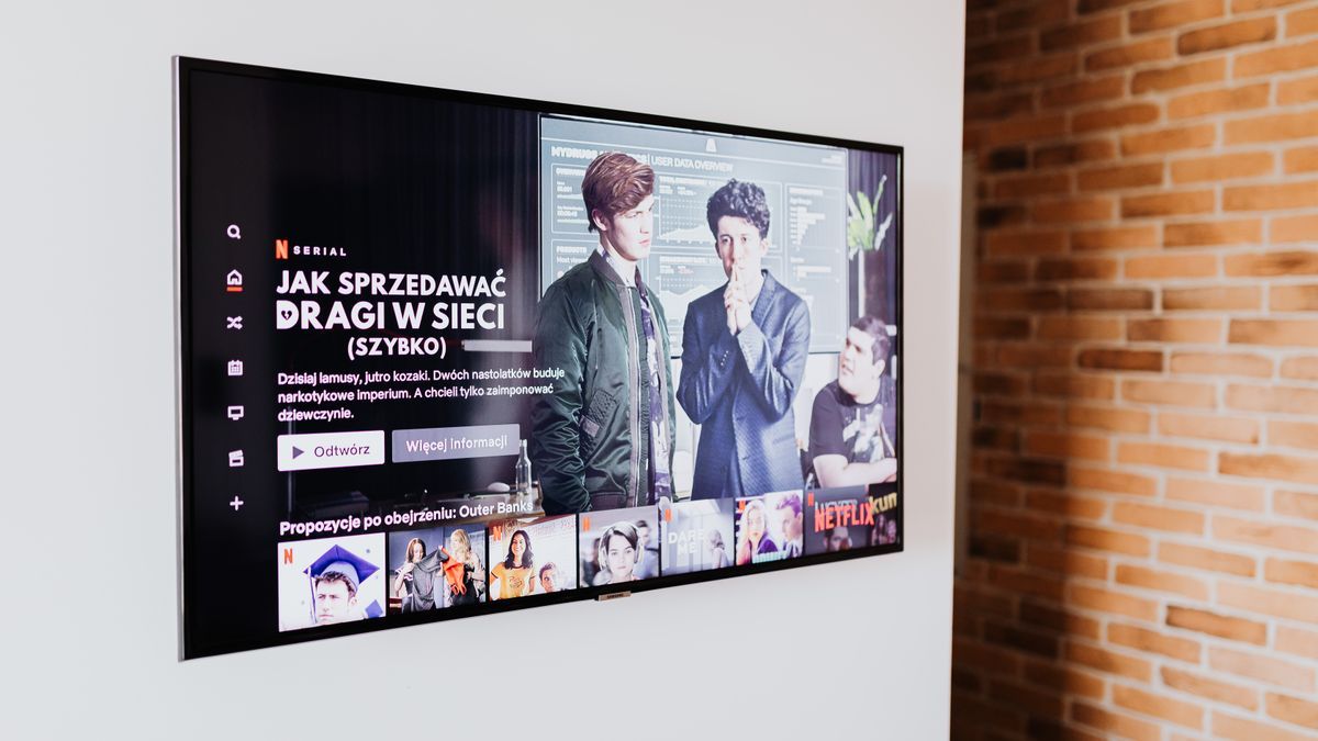 闪连VPN体验跃升 客厅电视上的流媒体播放画面